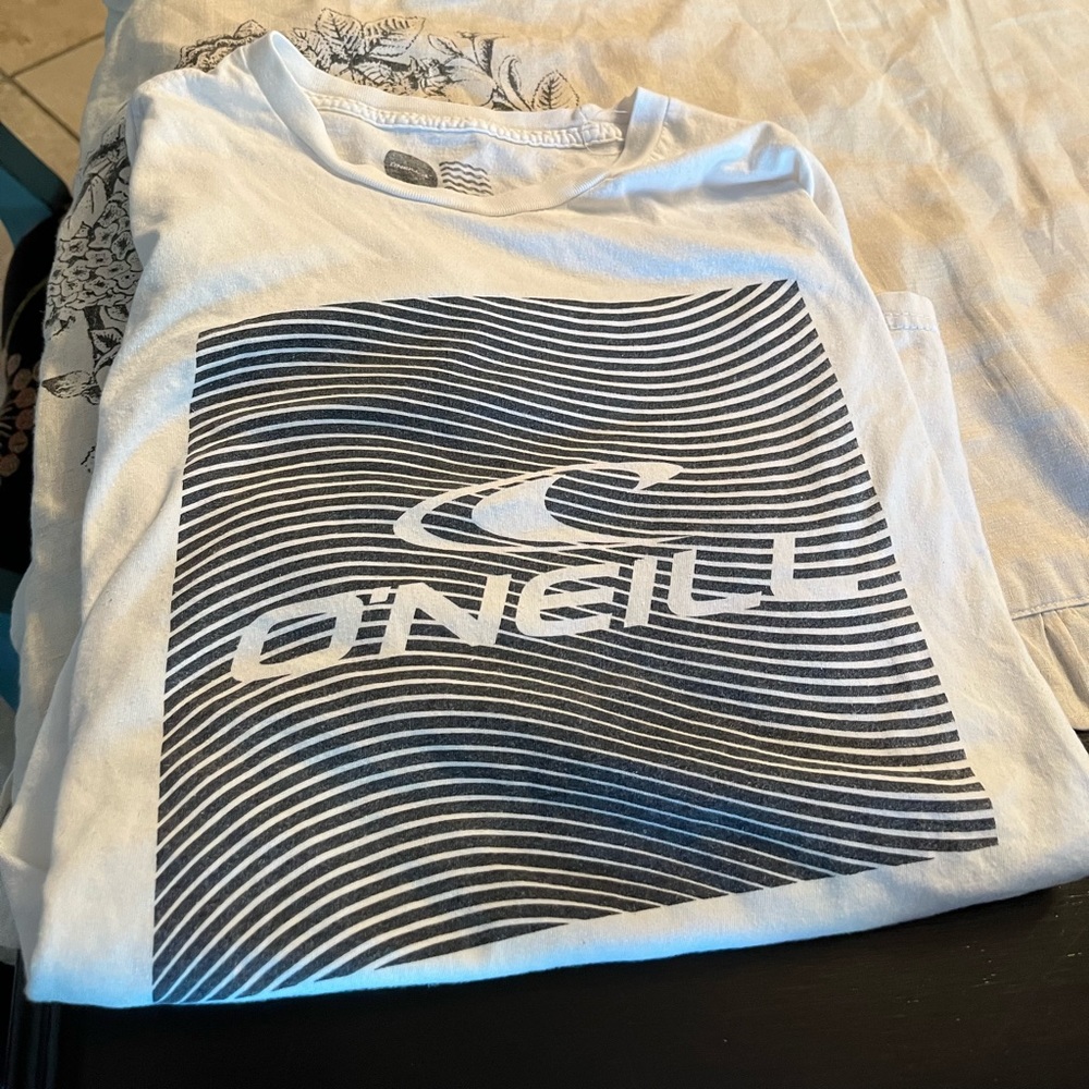 O’Neill tee